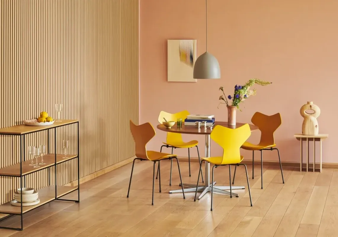 Suspence™ - Fritz Hansen w Mesmetric