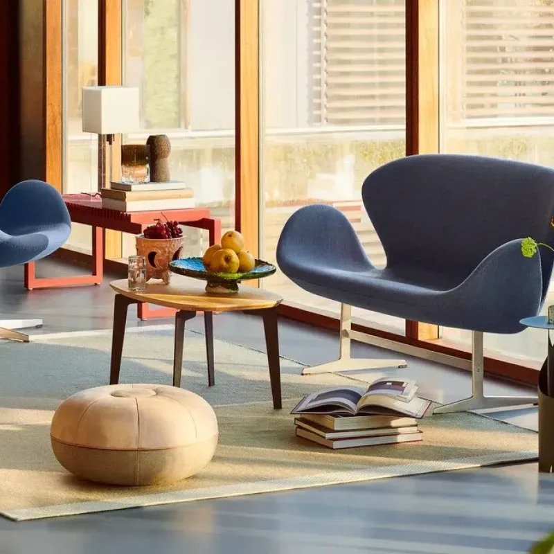 Swan - Fritz Hansen w Mesmetric