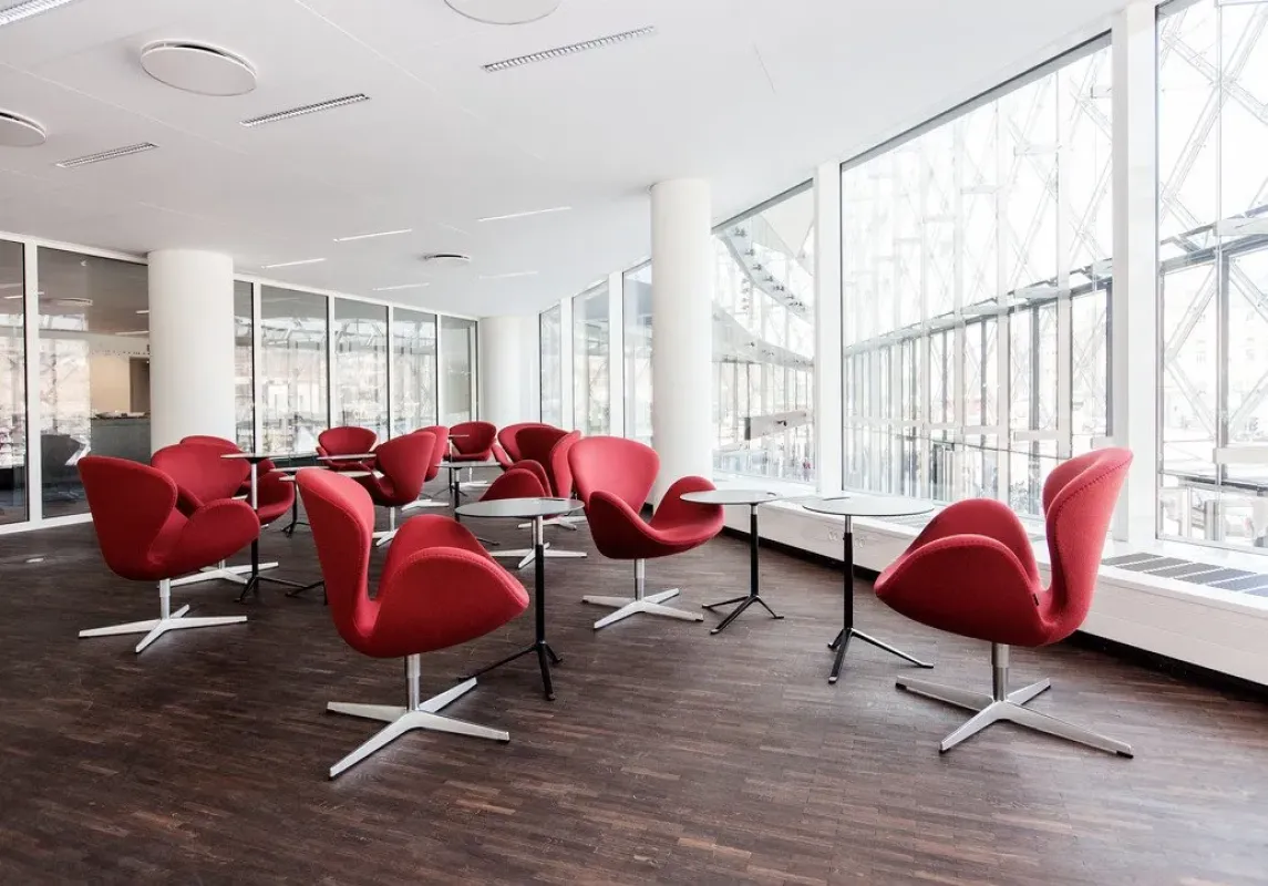Swan™ – Fritz Hansen at Mesmetric