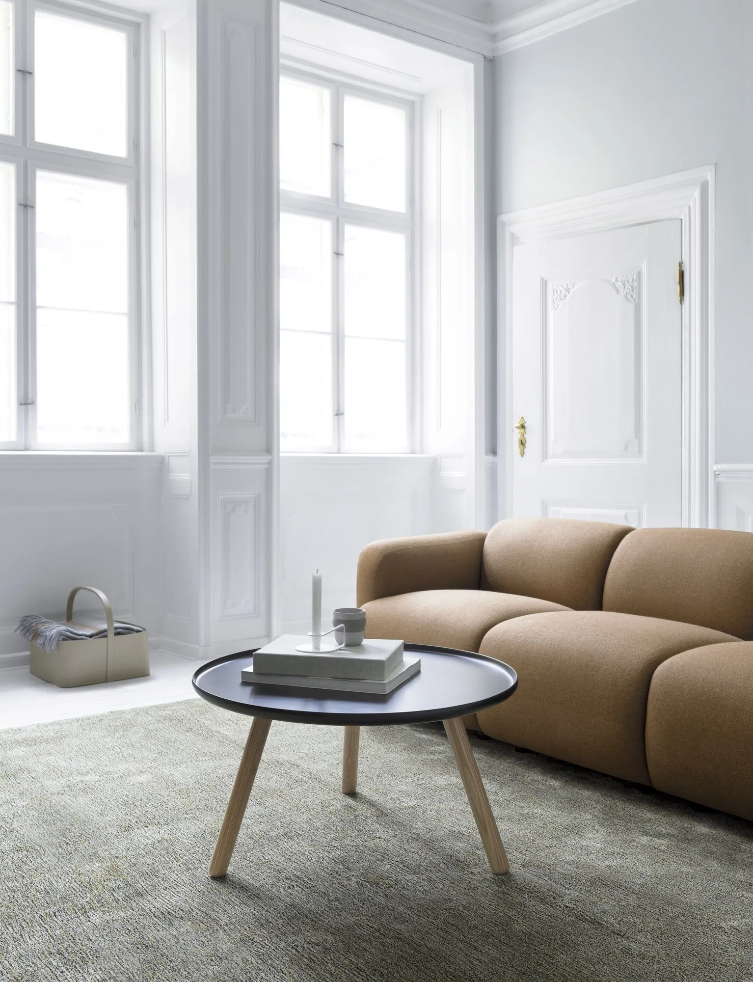 Tablo round - Normann Copenhagen w Mesmetric