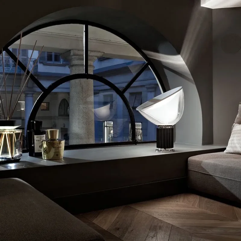Taccia – Flos at Mesmetric