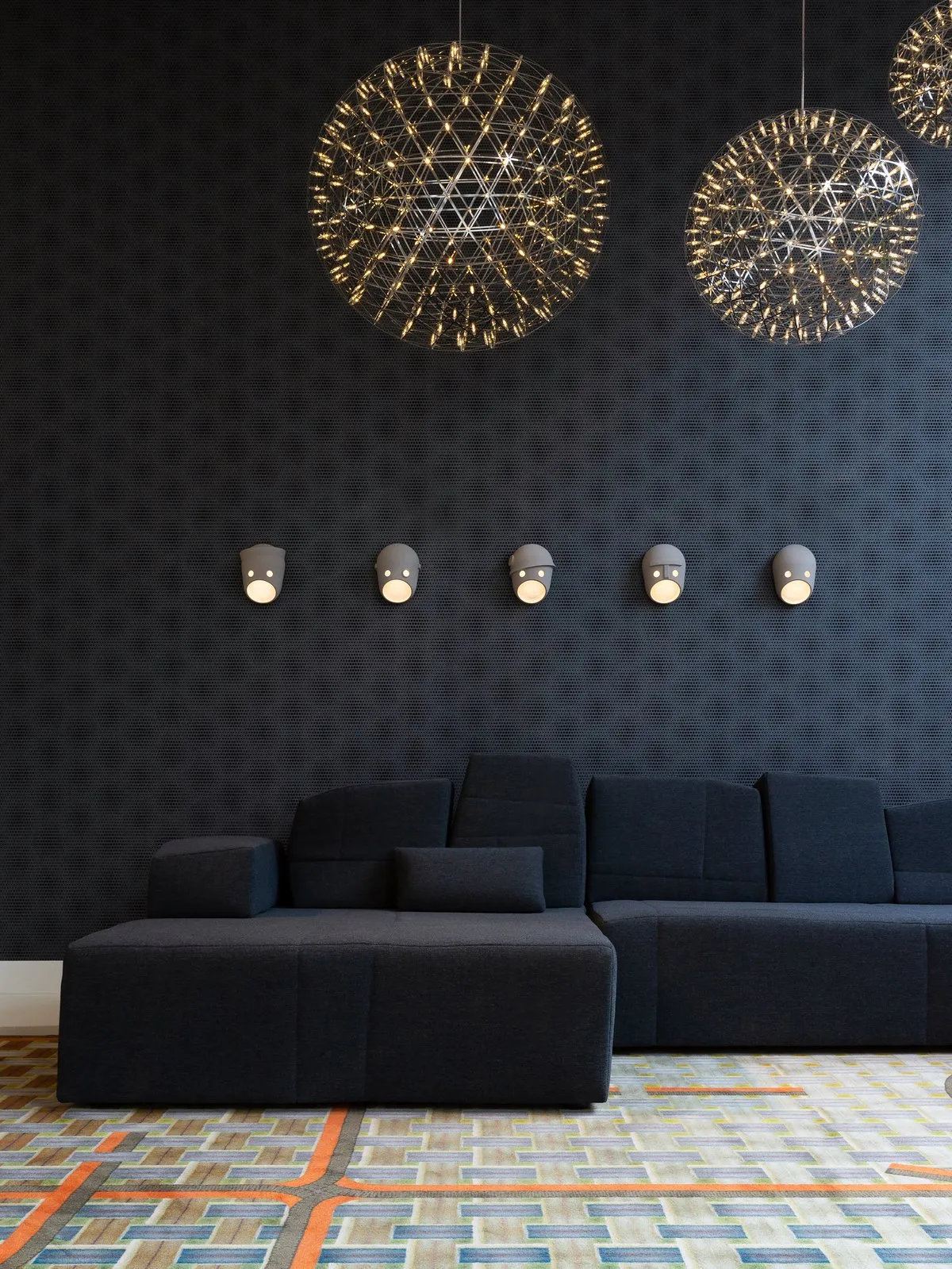 The Party - Moooi w Mesmetric