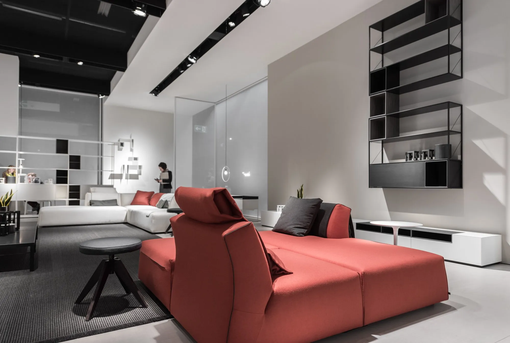 Thea - MDF Italia w Mesmetric