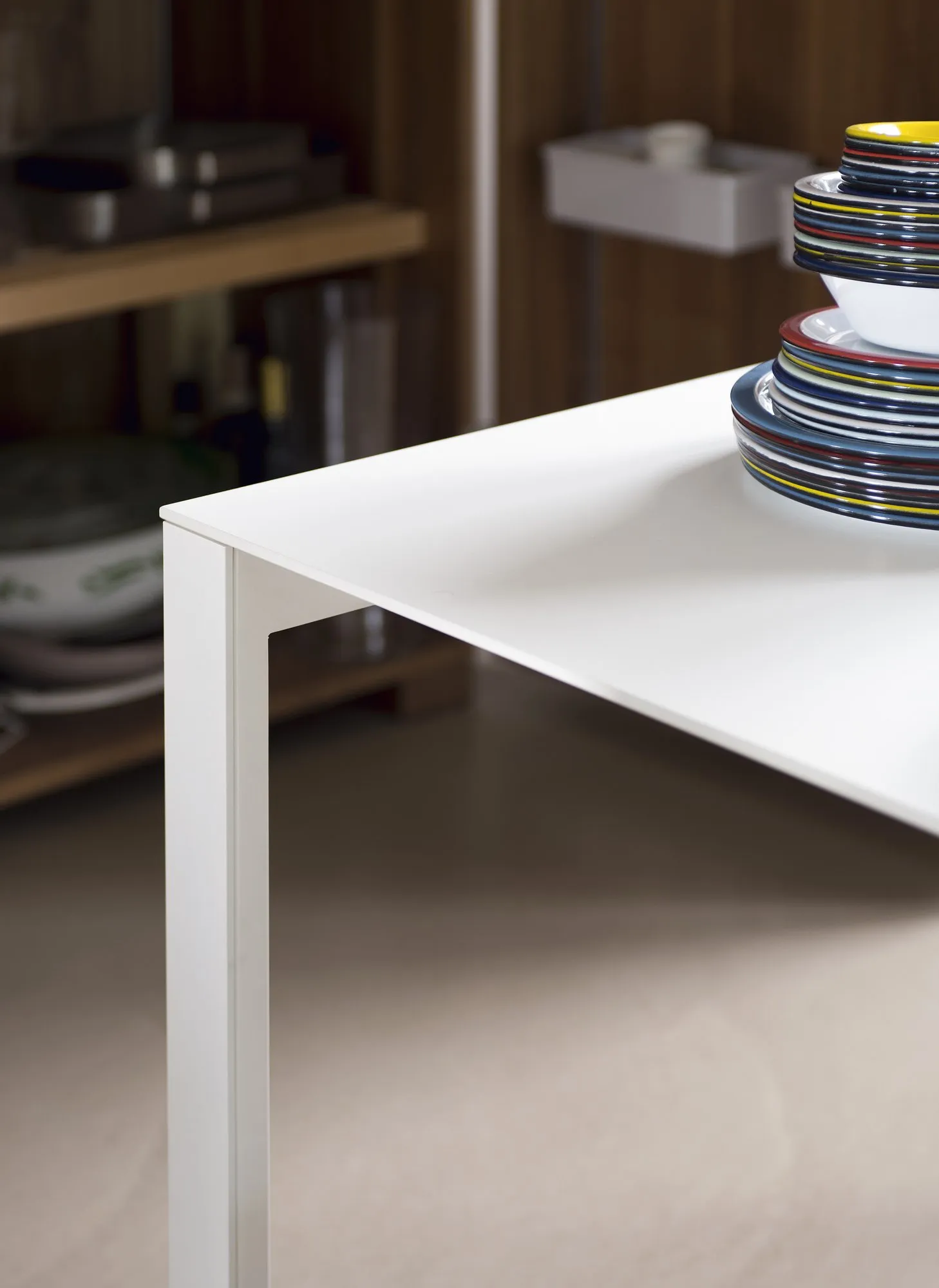 Thin-K Extensible - Kristalia w Mesmetric