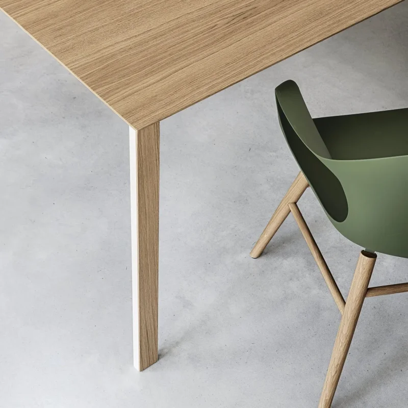 Thin-K Extensible - Kristalia w Mesmetric