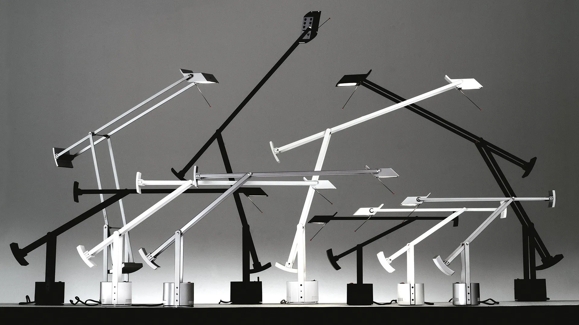 Tizio - Artemide w Mesmetric