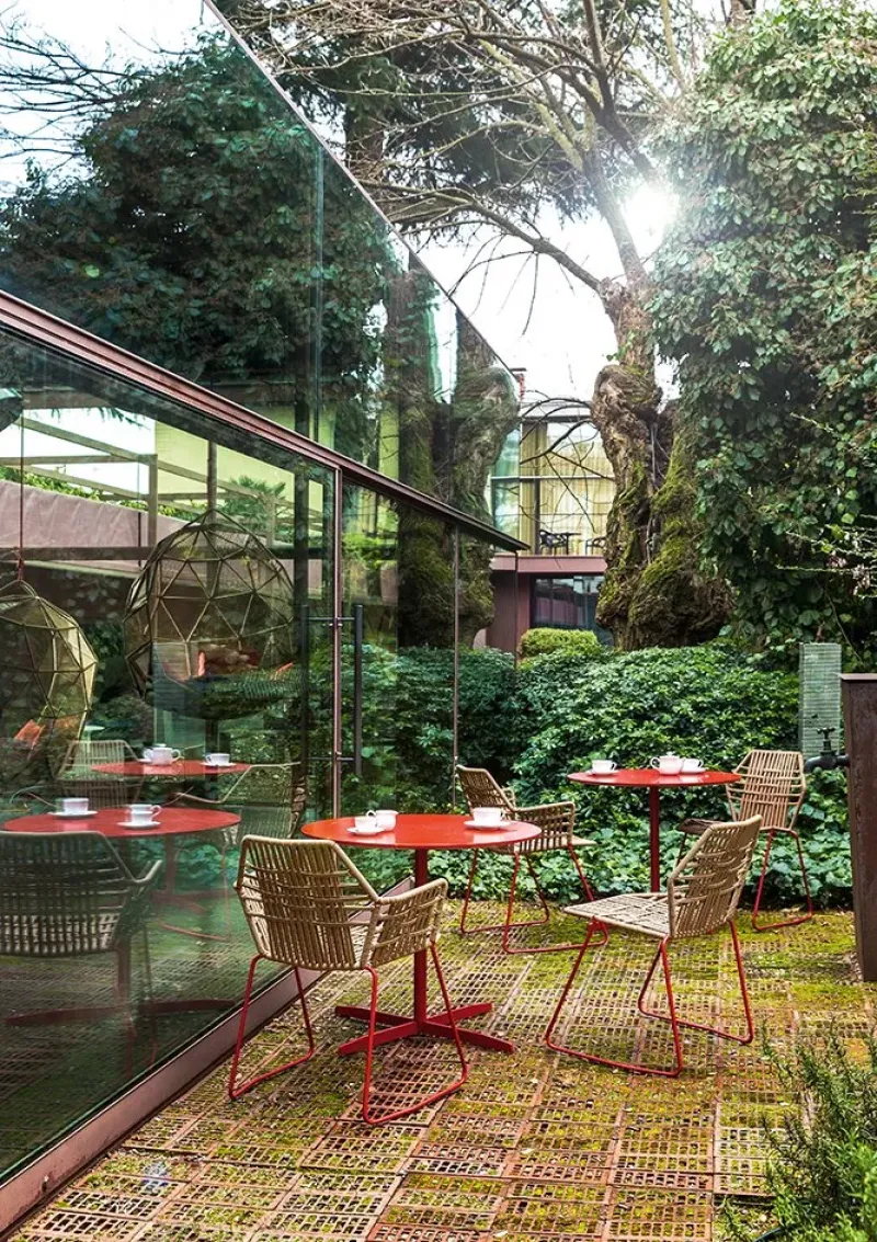 Tropicalia Outdoor - Moroso w Mesmetric