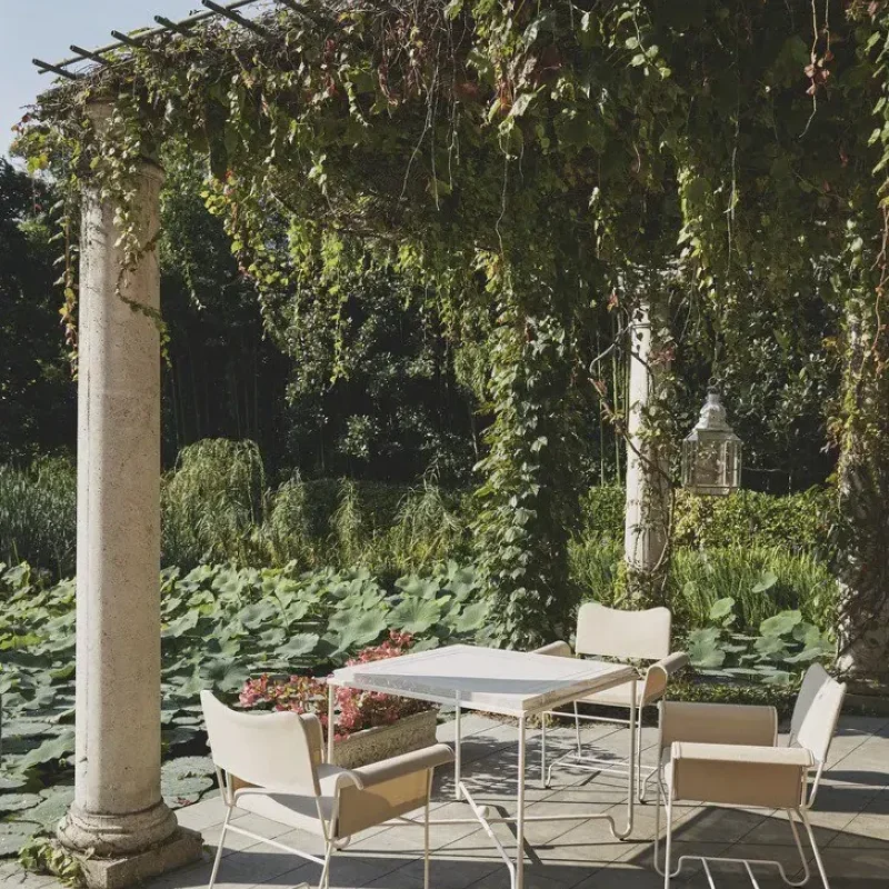 Tropique dining – Gubi.dk at Mesmetric