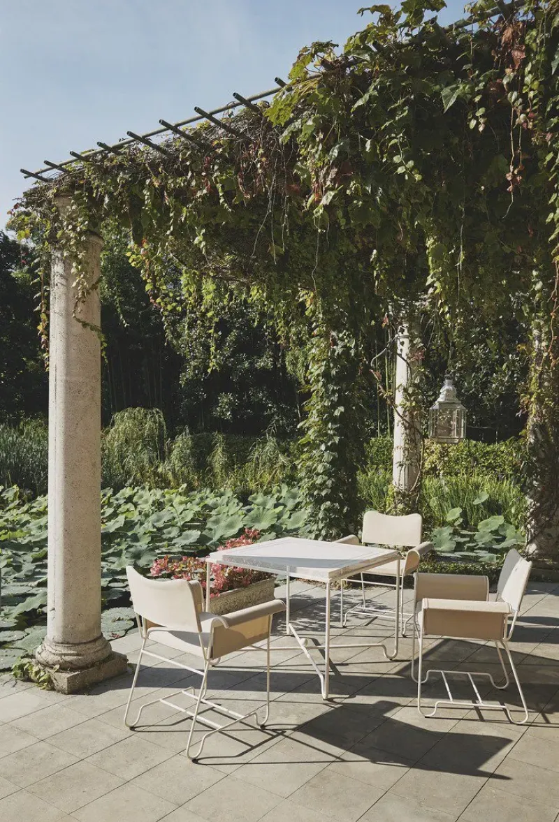 Tropique dining – Gubi.dk at Mesmetric