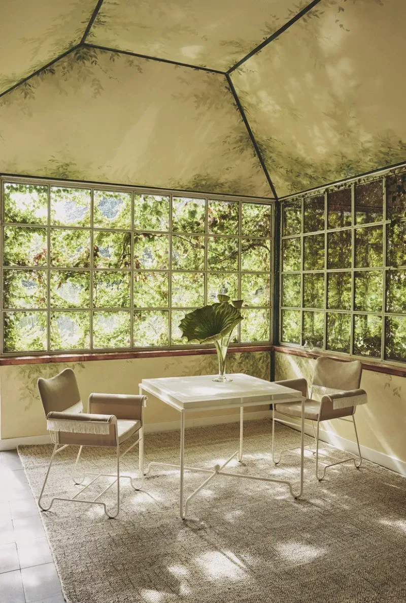 Tropique dining – Gubi.dk at Mesmetric