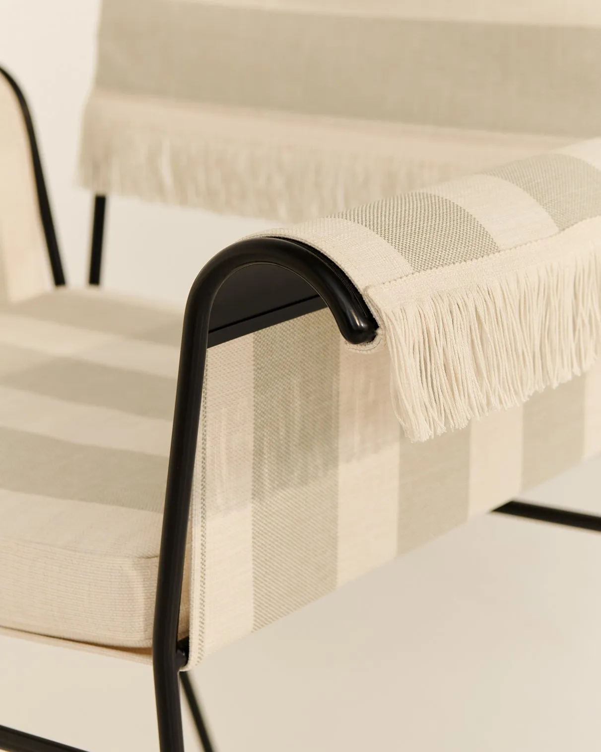 Tropique dining – Gubi.dk at Mesmetric