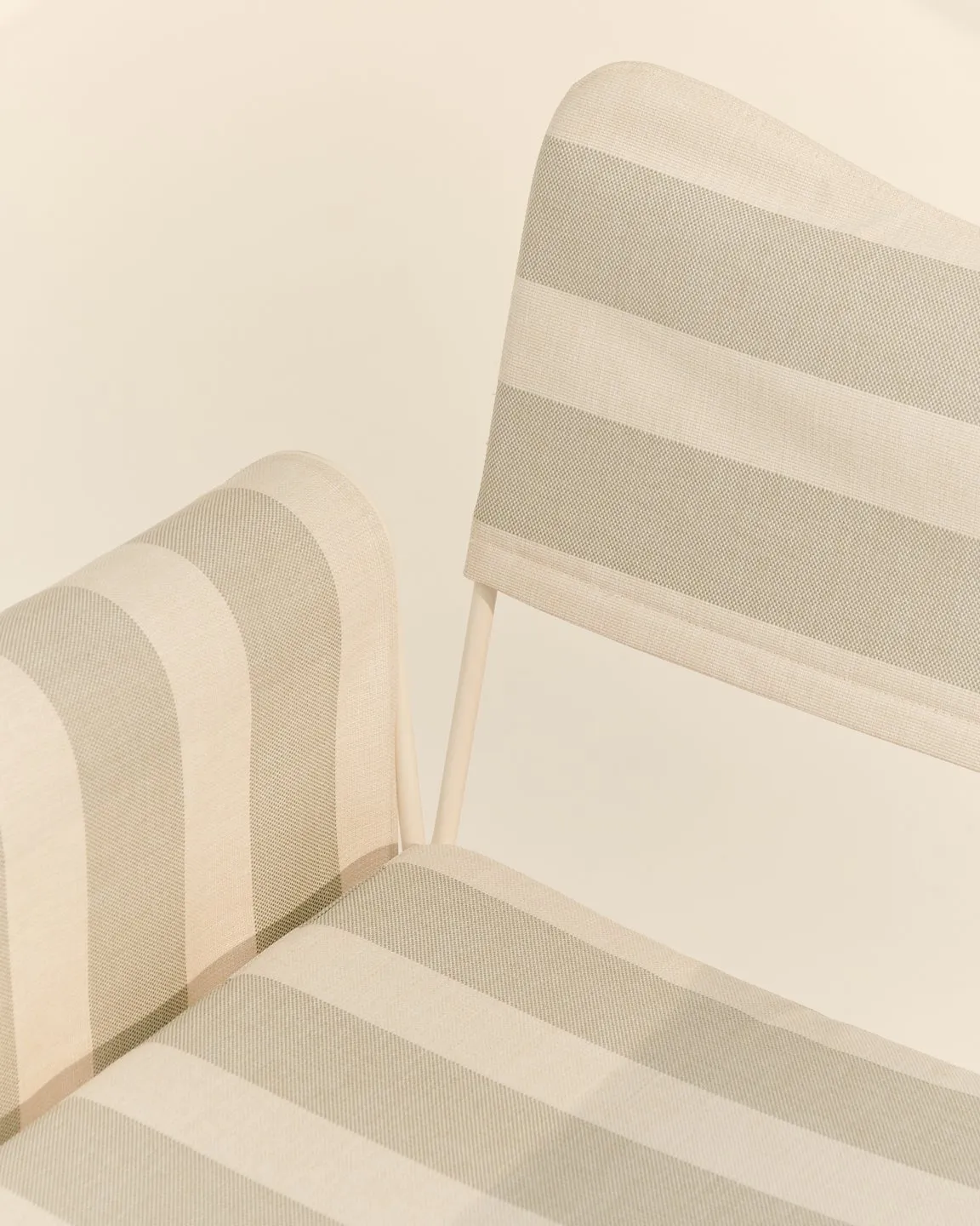 Tropique dining – Gubi.dk at Mesmetric
