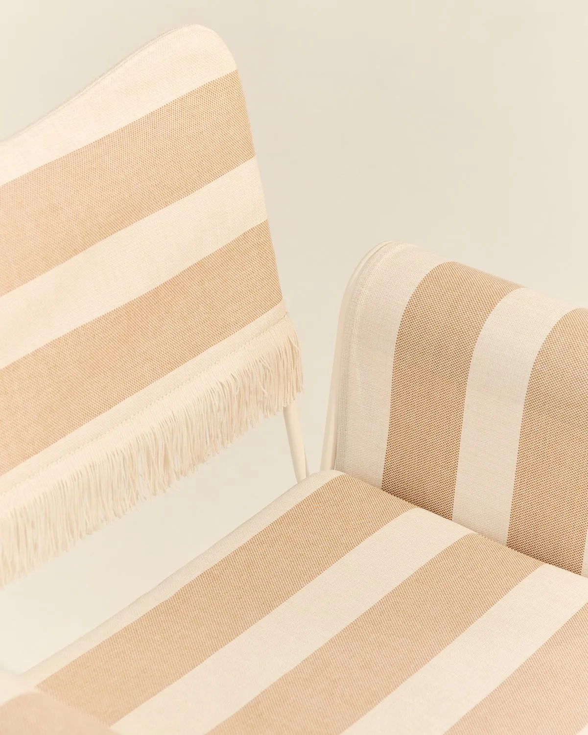 Tropique dining – Gubi.dk at Mesmetric