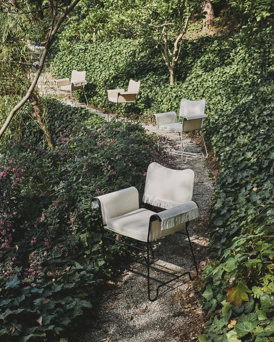 Tropique dining – Gubi.dk at Mesmetric