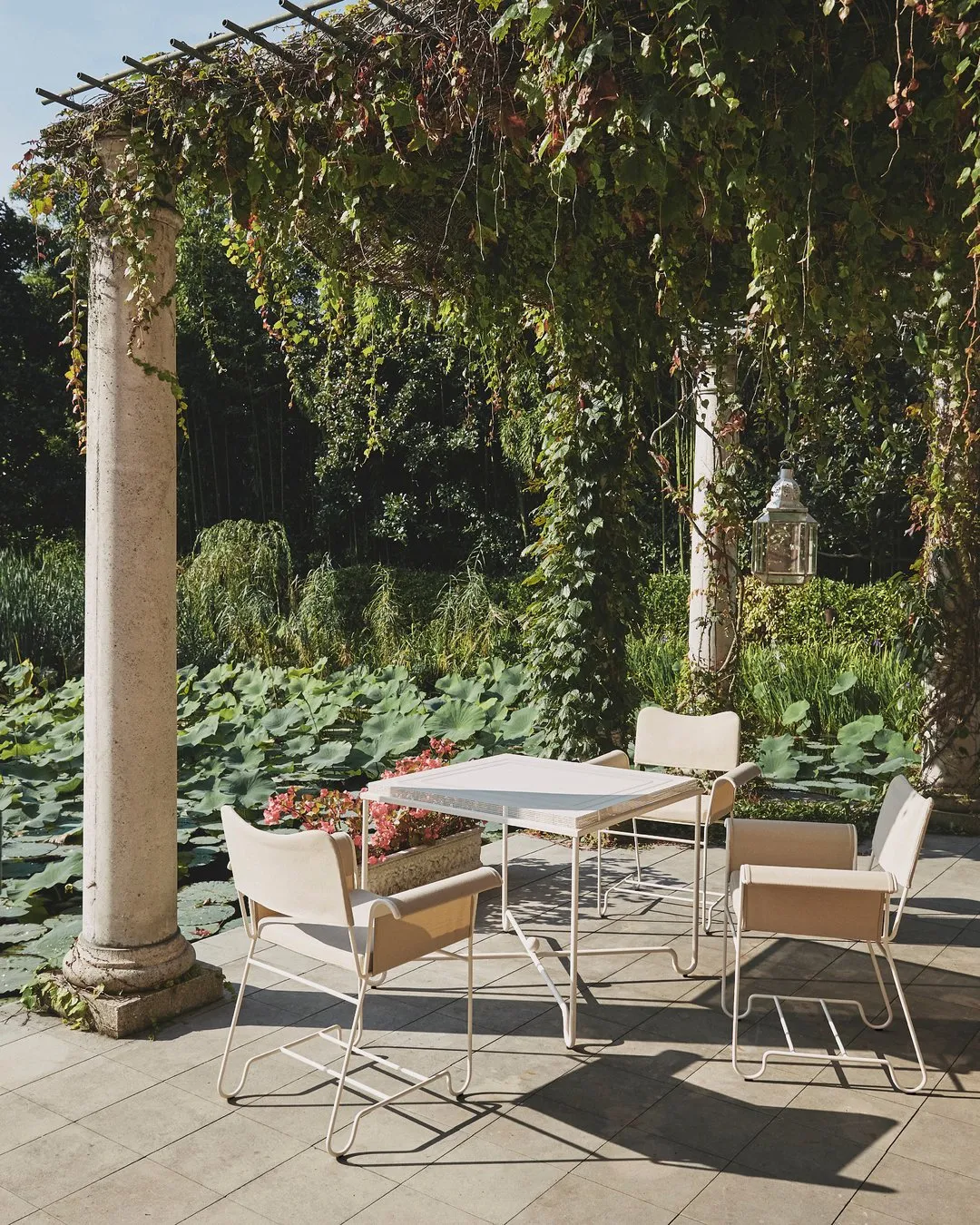 Tropique dining – Gubi.dk at Mesmetric
