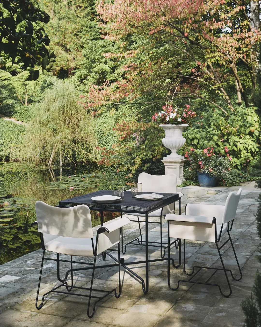 Tropique dining – Gubi.dk at Mesmetric