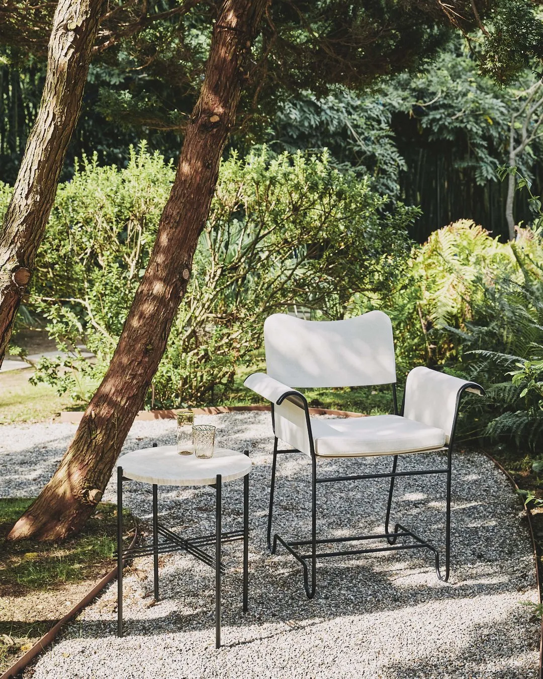 Tropique dining – Gubi.dk at Mesmetric