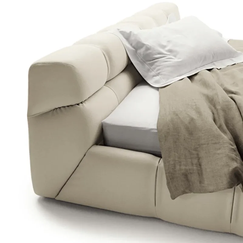 Tufty-Bed – B&B Italia at Mesmetric