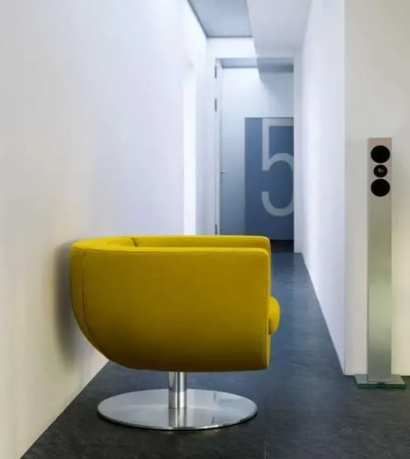 Tulip - B&B Italia w Mesmetric