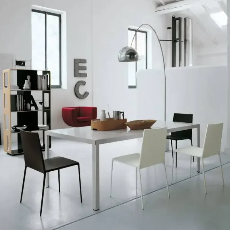 Tulip - B&B Italia w Mesmetric