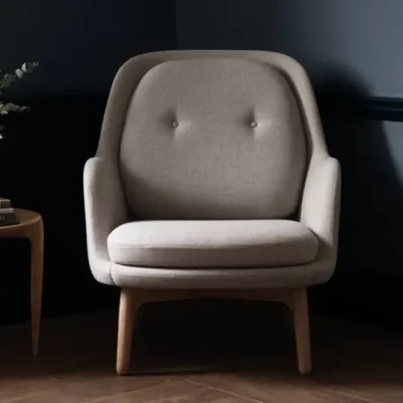 Fri™ Easy Chair