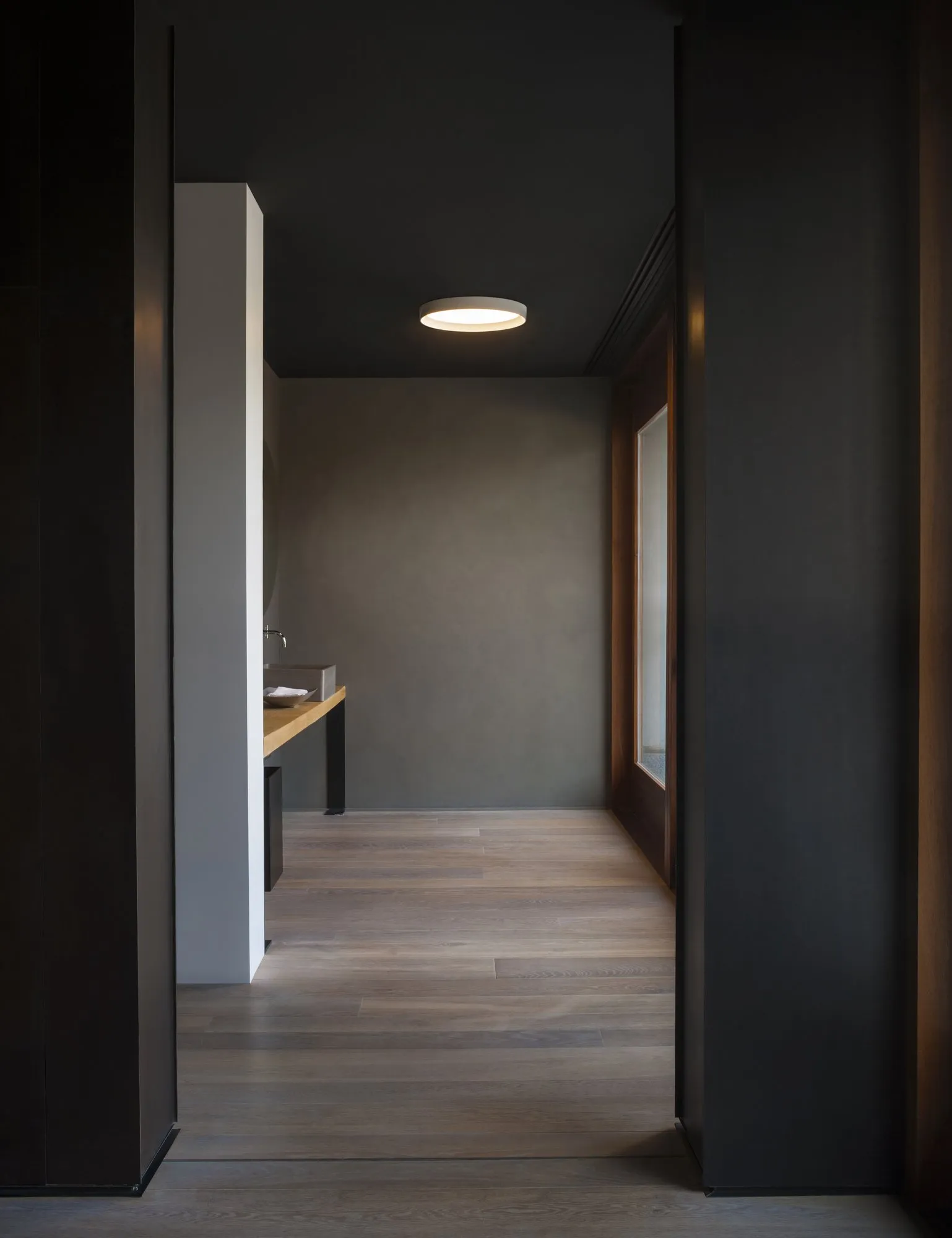 Up round - Vibia w Mesmetric