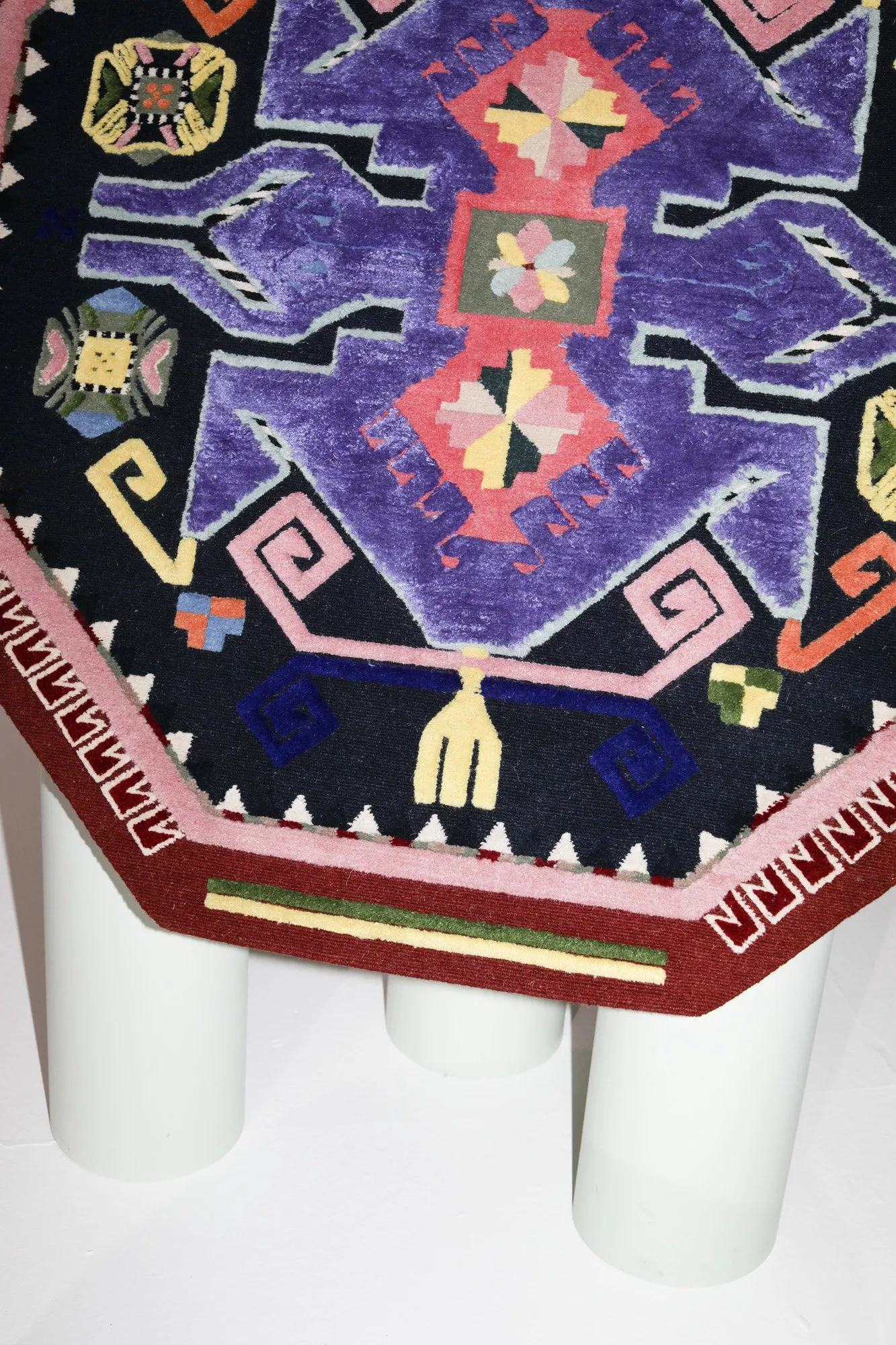 Ushak Invader – CC-Tapis at Mesmetric