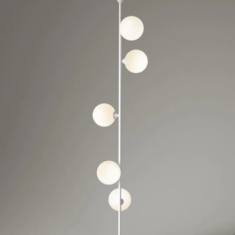 Vertical globe - Atelier Areti w Mesmetric