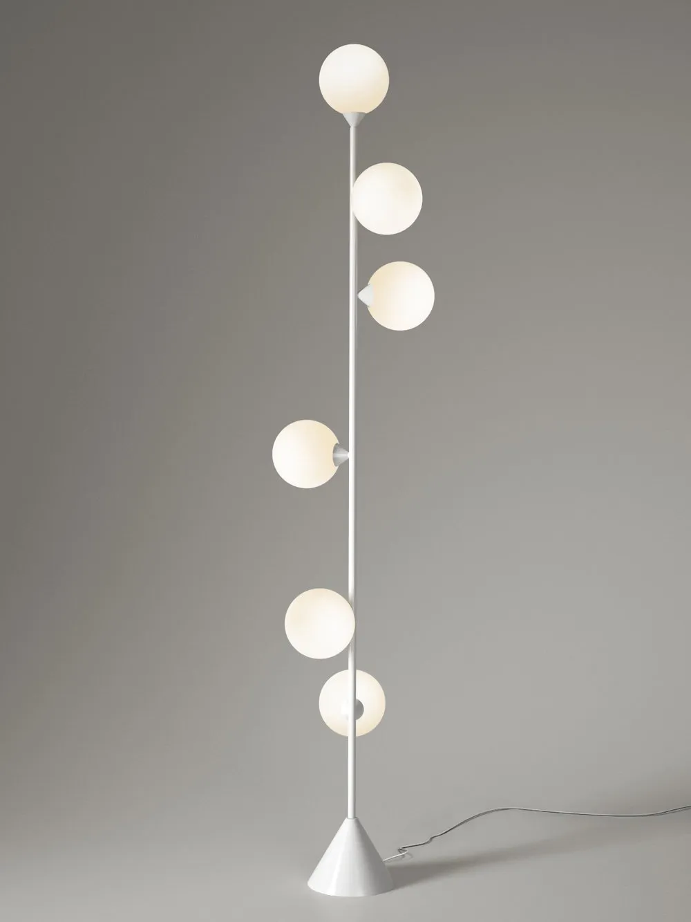 Vertical globe - Atelier Areti w Mesmetric