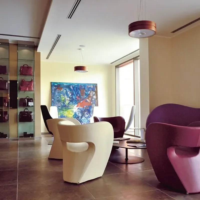 Victoria And Albert – Moroso at Mesmetric