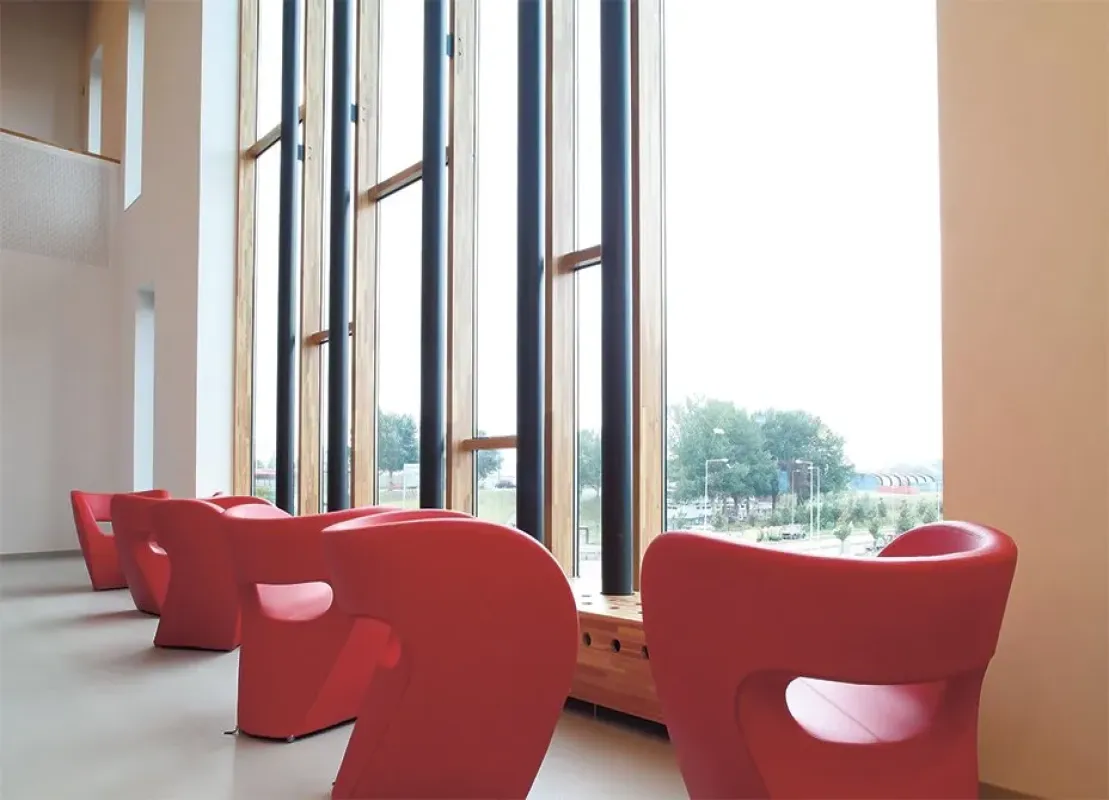 Victoria And Albert – Moroso at Mesmetric