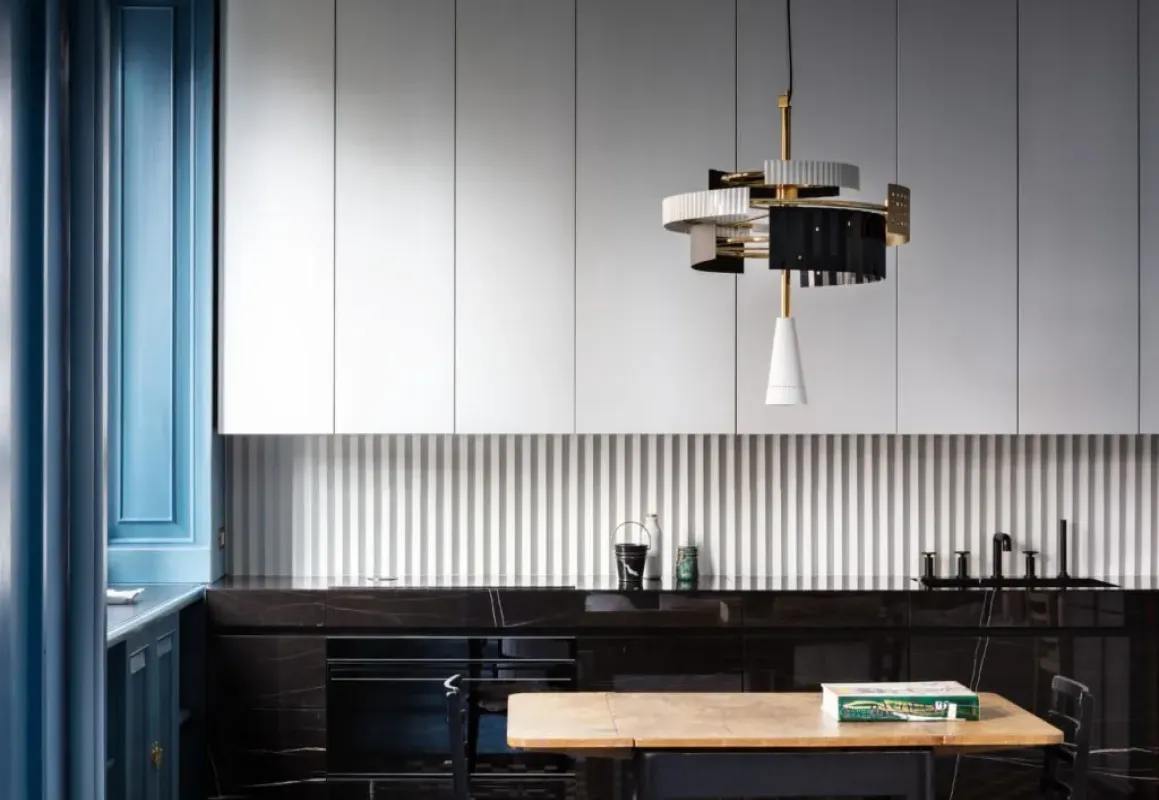 Wallie Chandelier - Tato w Mesmetric