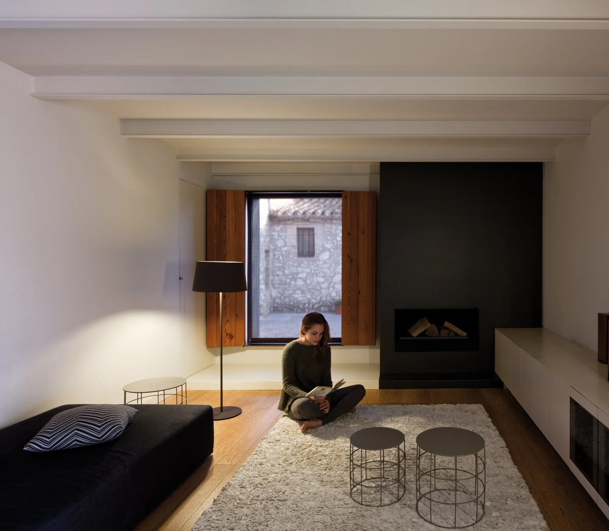 Warm 4905, 4906 - Vibia w Mesmetric