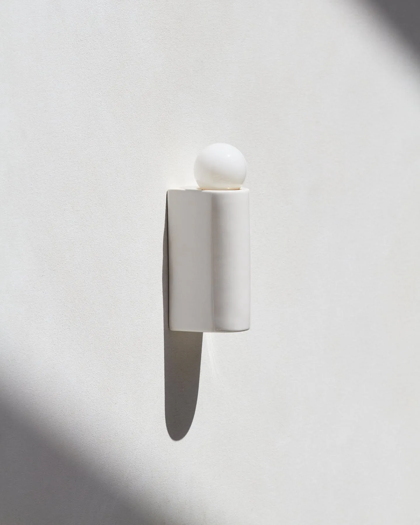 White Porcelain D3 - Michael Anastassiades w Mesmetric