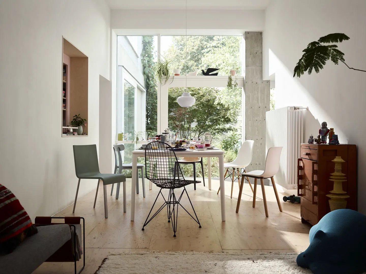 Wire Chair DKR - Vitra w Mesmetric