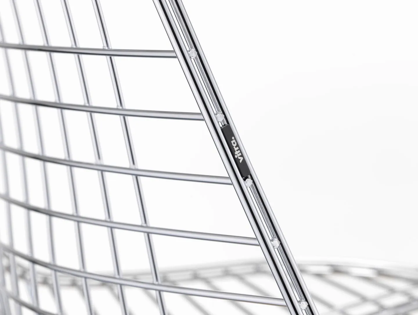 Wire Chair DKR - Vitra w Mesmetric