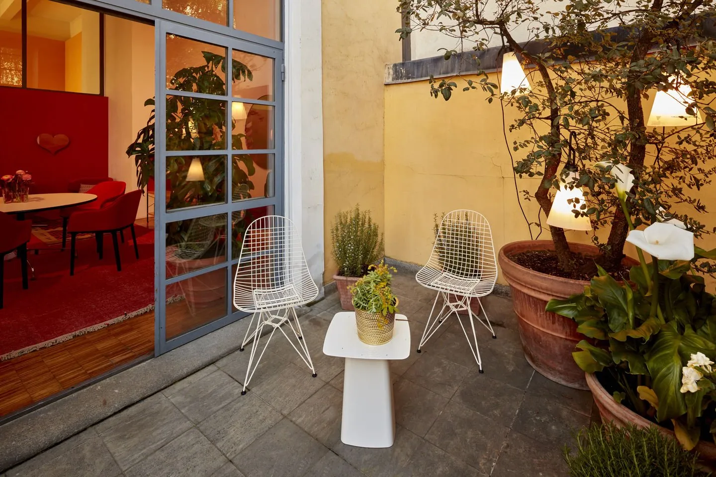 Wire Chair DKR - Vitra w Mesmetric
