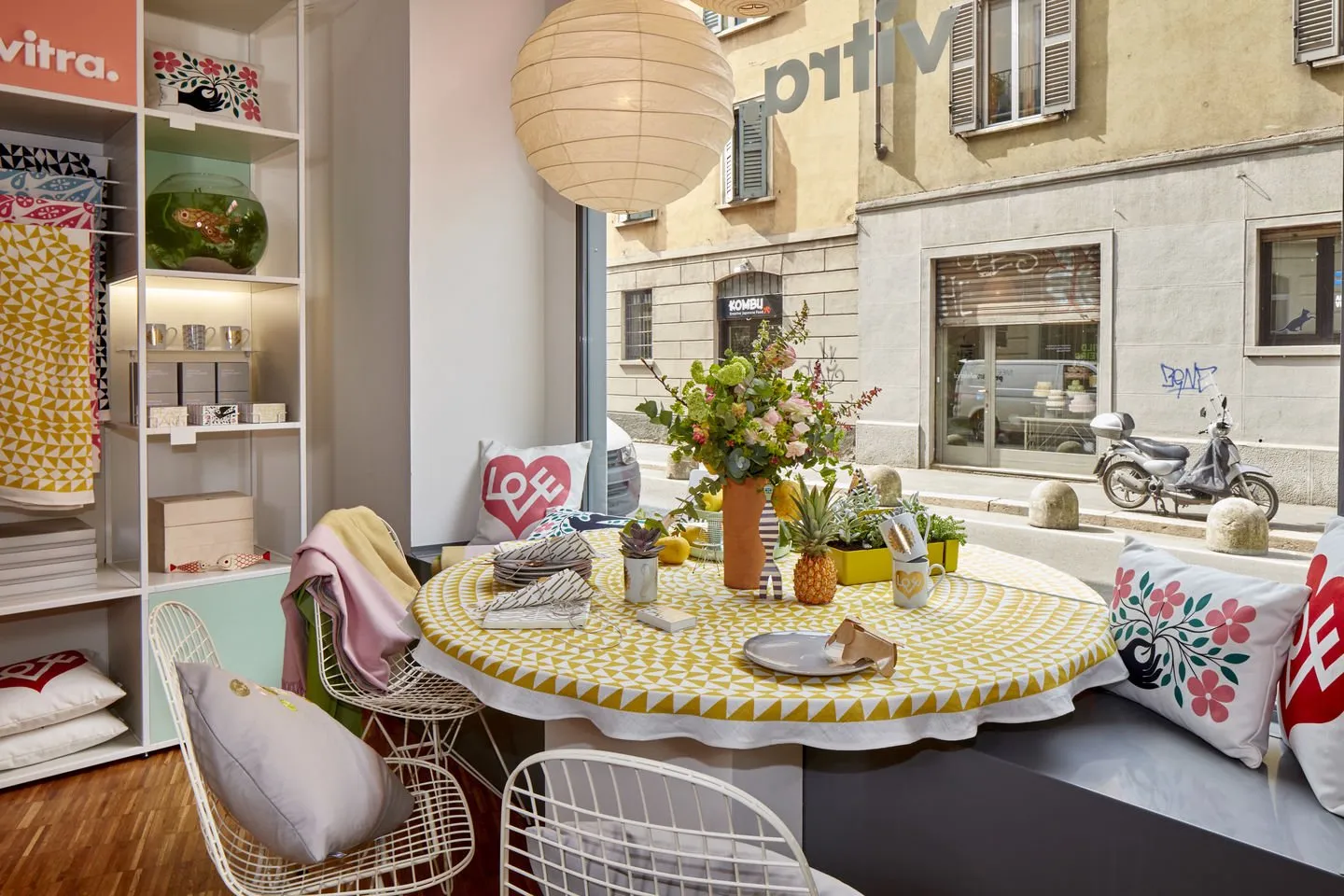 Wire Chair DKR - Vitra w Mesmetric