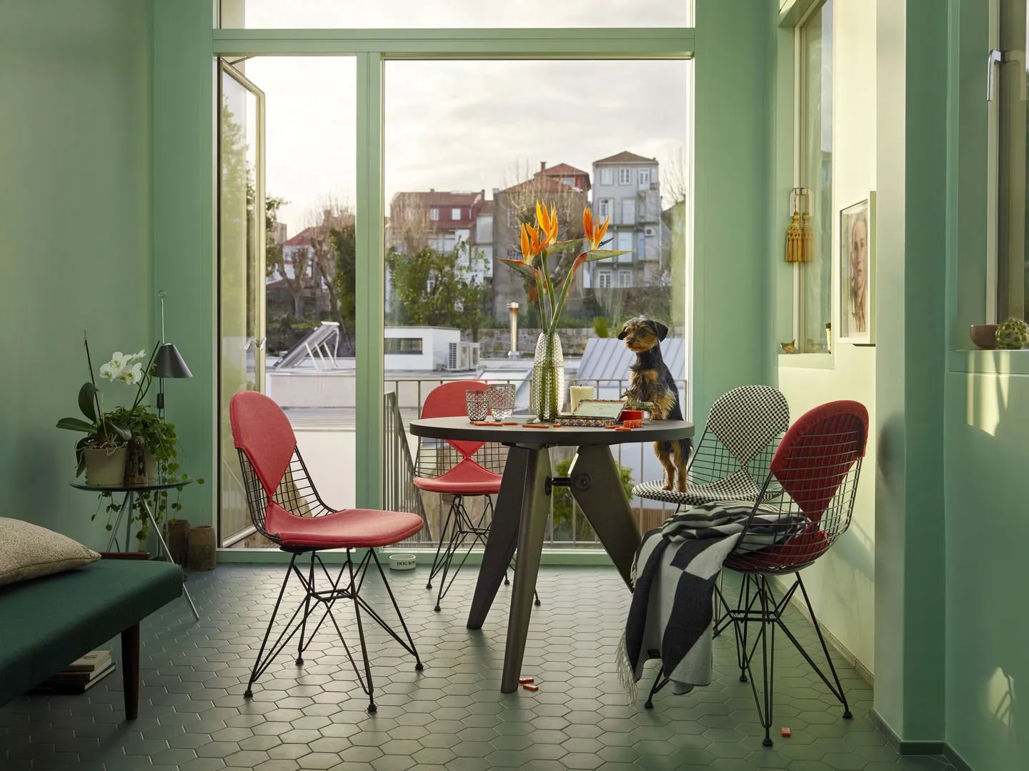 Wire Chair DKR-2 - Vitra w Mesmetric