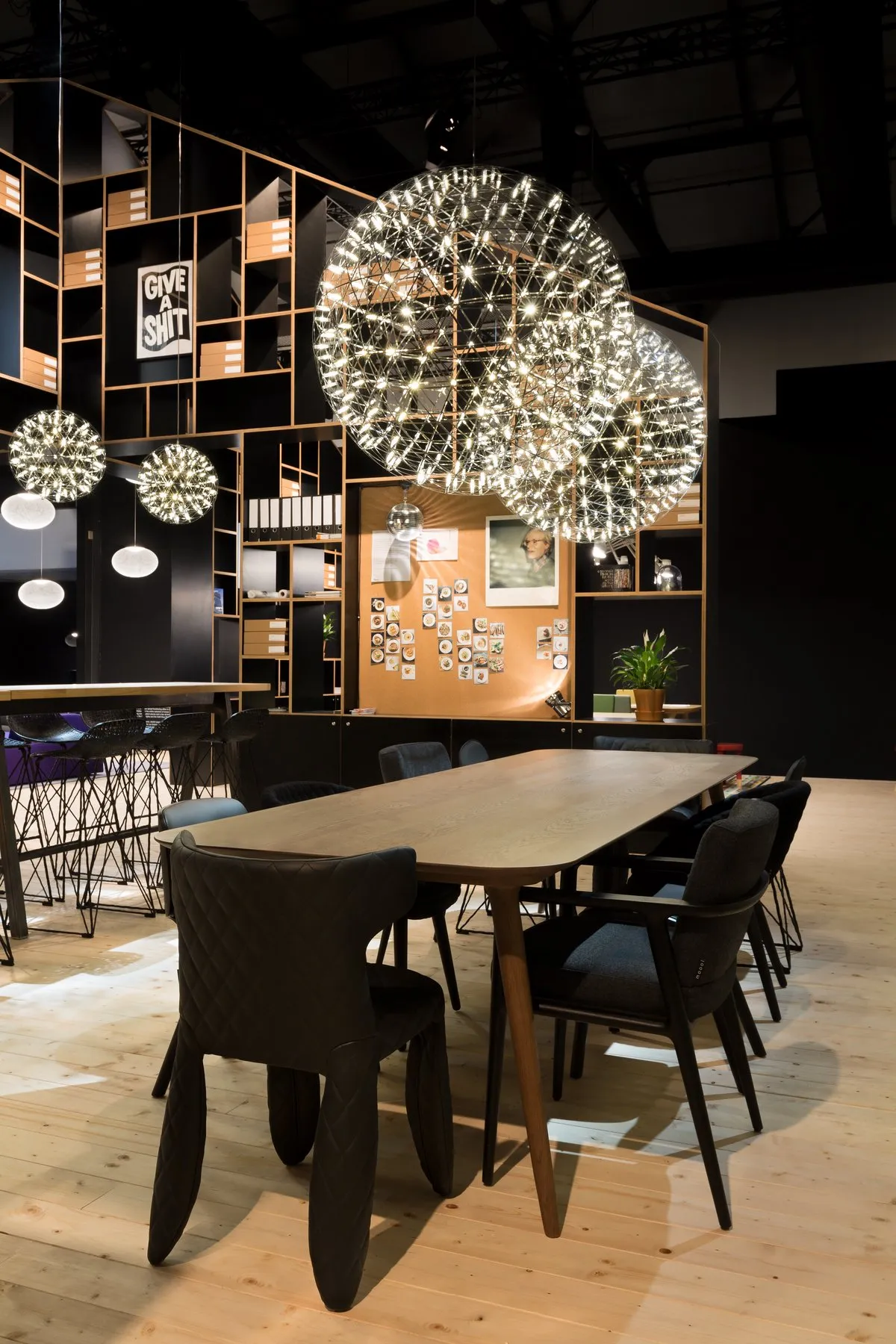 Zio dining - Moooi w Mesmetric