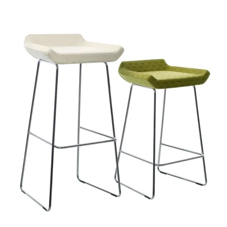 Happy bar stool – Swedese at Mesmetric