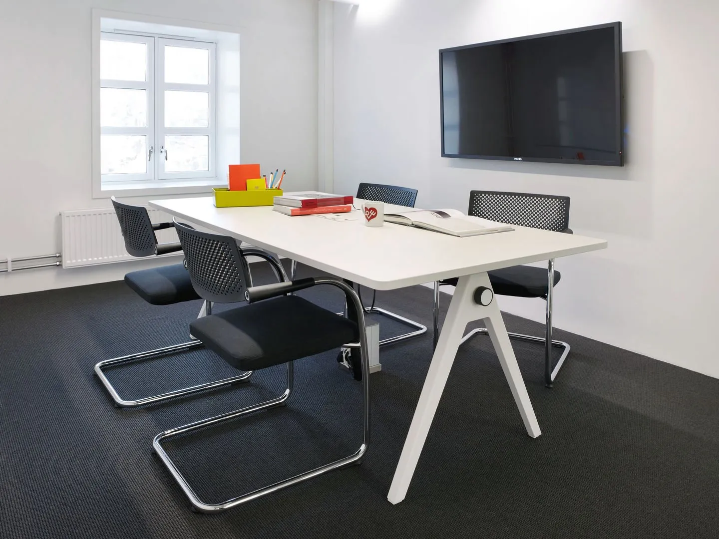 Unix Cantilever - Vitra w Mesmetric