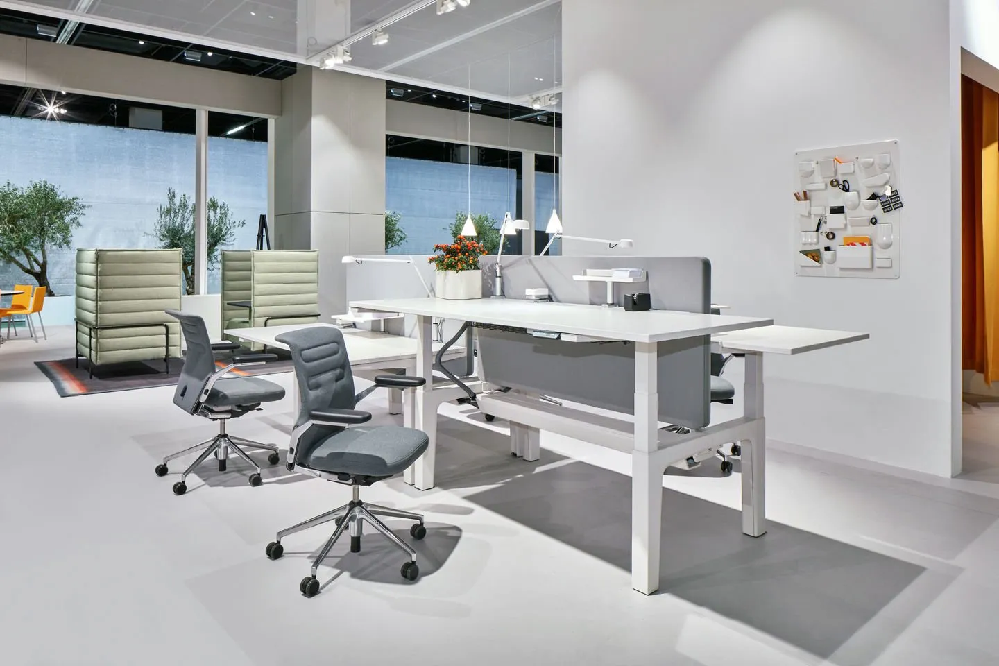 Alcove Plus Work - Vitra w Mesmetric