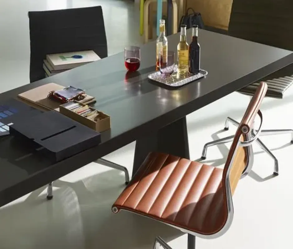 Aluminium Group EA 101 – Vitra at Mesmetric