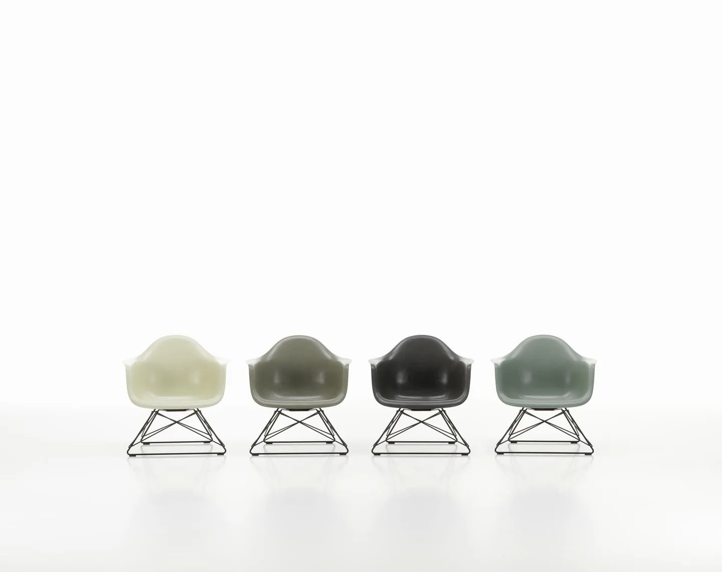 Eames Fiberglass LAR - Vitra w Mesmetric