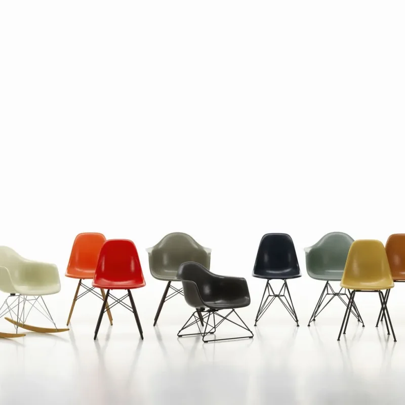 Eames Fiberglass LAR - Vitra w Mesmetric